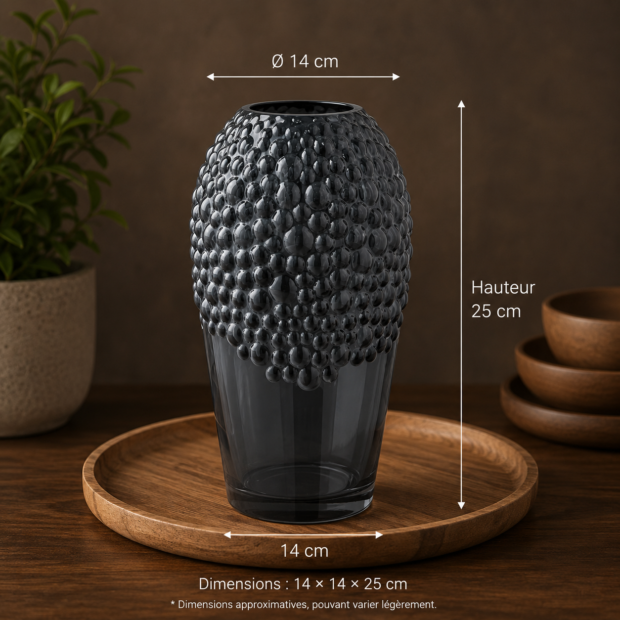Vase en verre texturé gris foncé – Élégance bohème intemporelle